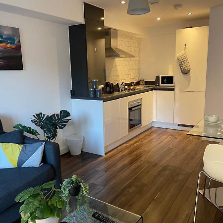 Modern Spacious 1 Bed Flat In Birmingham City Centre With Free Parking, Fast Free Wifi And Netflix Extérieur photo