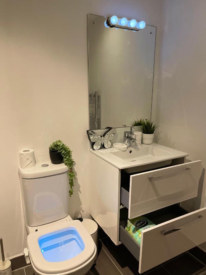 Modern Spacious 1 Bed Flat In Birmingham City Centre With Free Parking, Fast Free Wifi And Netflix Extérieur photo