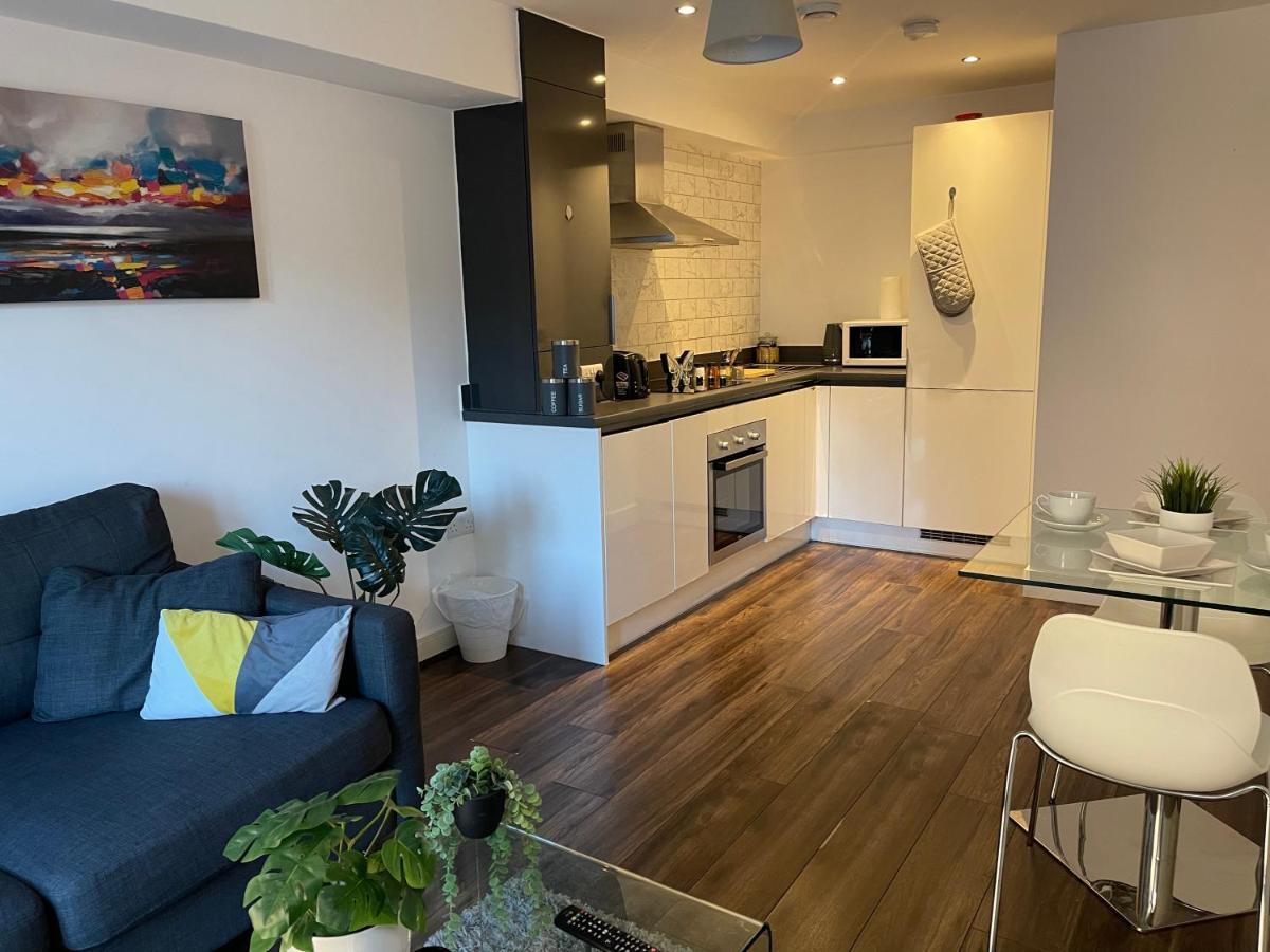 Modern Spacious 1 Bed Flat In Birmingham City Centre With Free Parking, Fast Free Wifi And Netflix Extérieur photo
