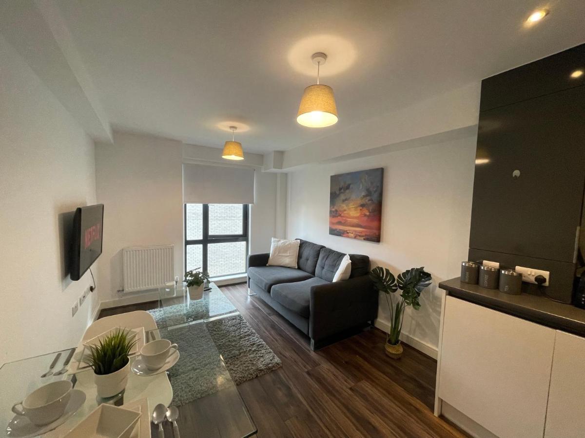 Modern Spacious 1 Bed Flat In Birmingham City Centre With Free Parking, Fast Free Wifi And Netflix Extérieur photo
